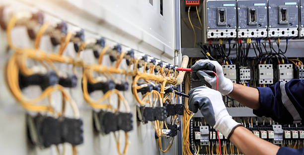Professional Electrician technician working in Kemah, TX
